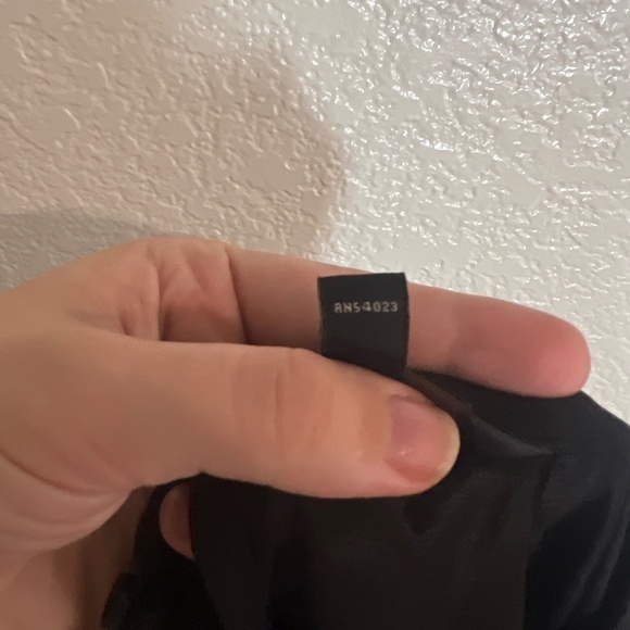 Banana Republic Factory Long Sleeve Cropped Open-Back Blouse - Picture 15 of 15